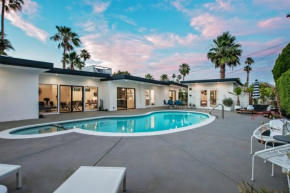Stunning Mid Century Modern in the heart of Palm Springs